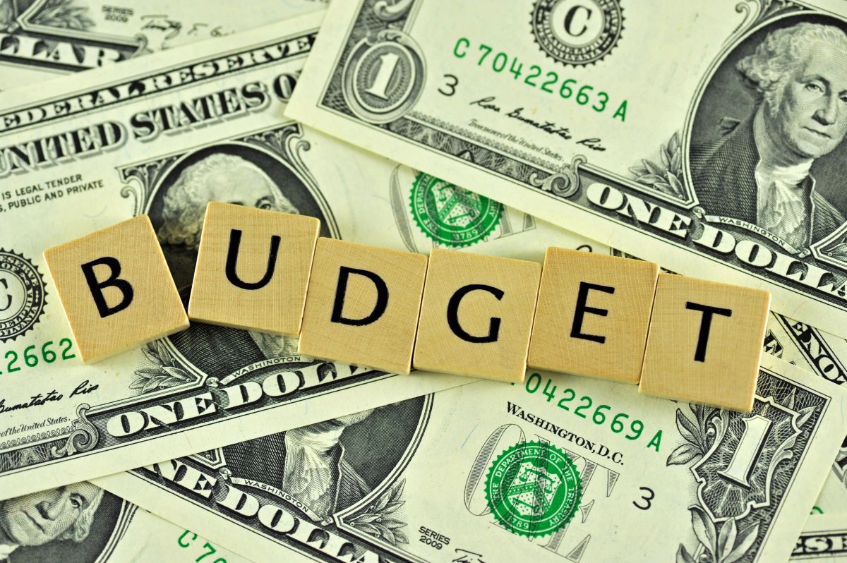 how to save money on a low budget
