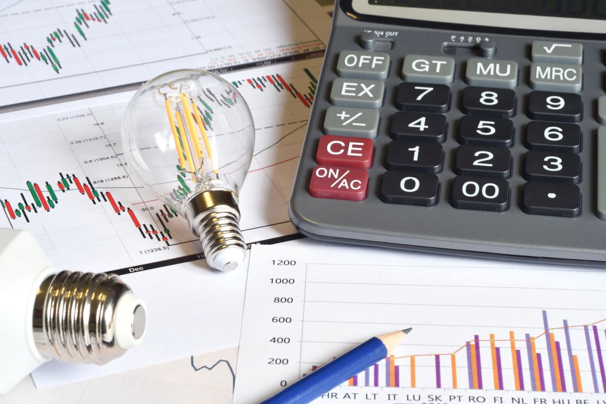 how to save money on a low income