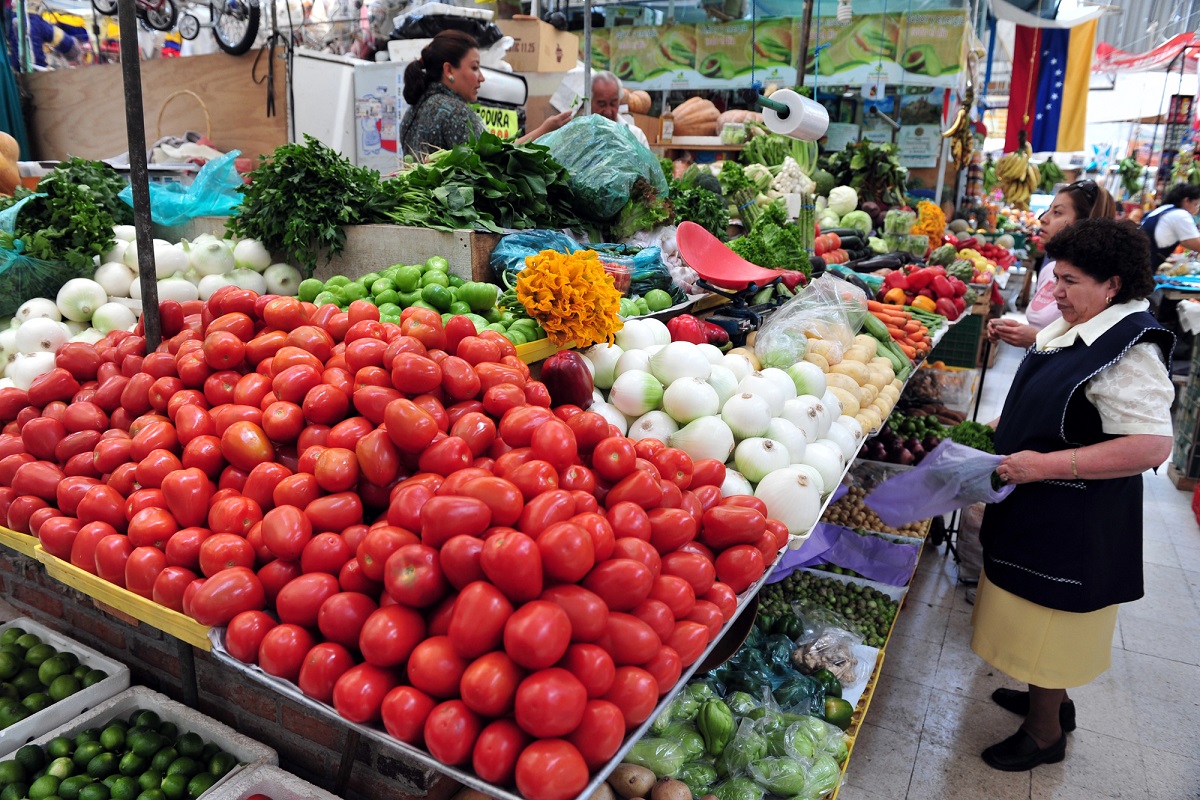 how to save money on groceries