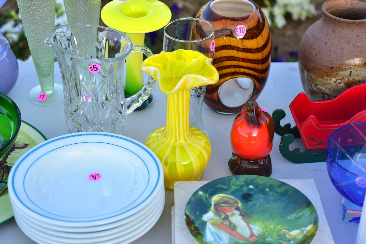 how to price garage sale items