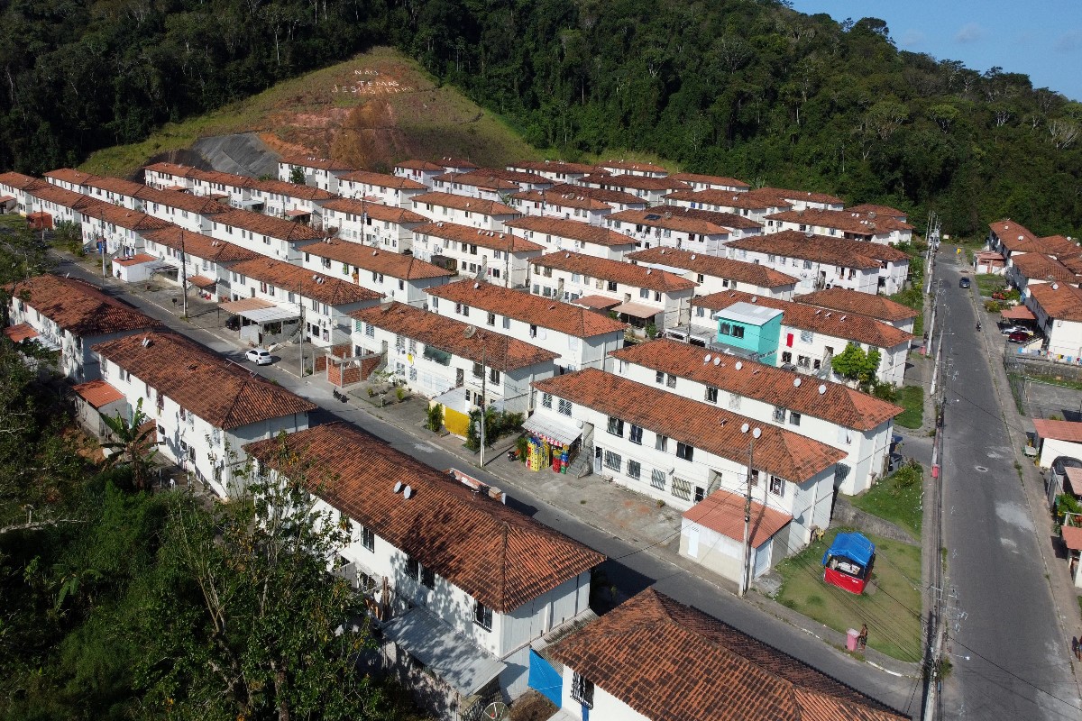 how to save for a house on a low income