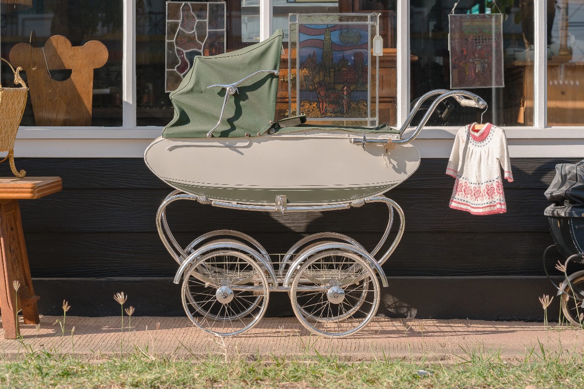 how to price garage sale items
