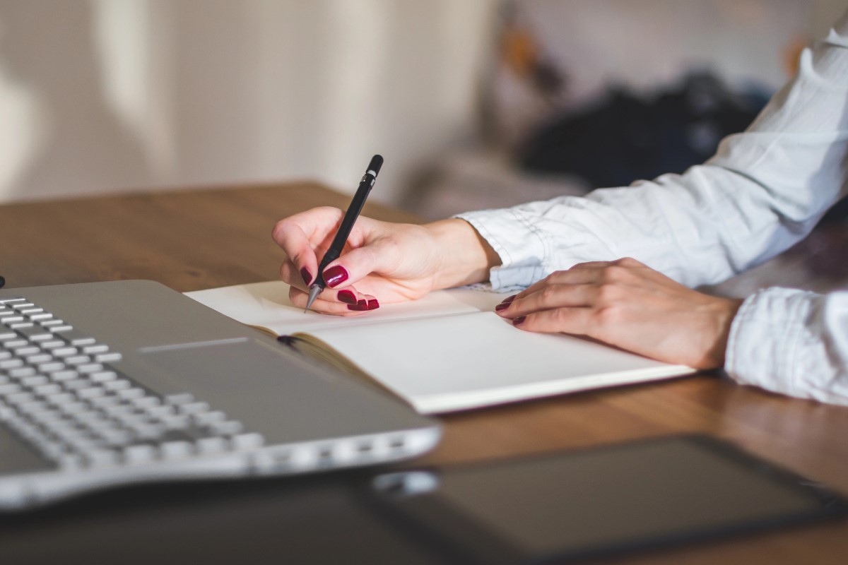 how to manifest money fast