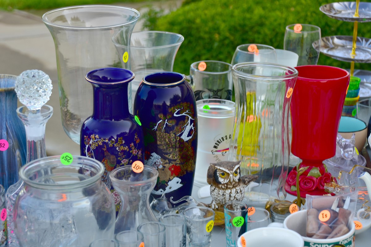 how to price garage sale items